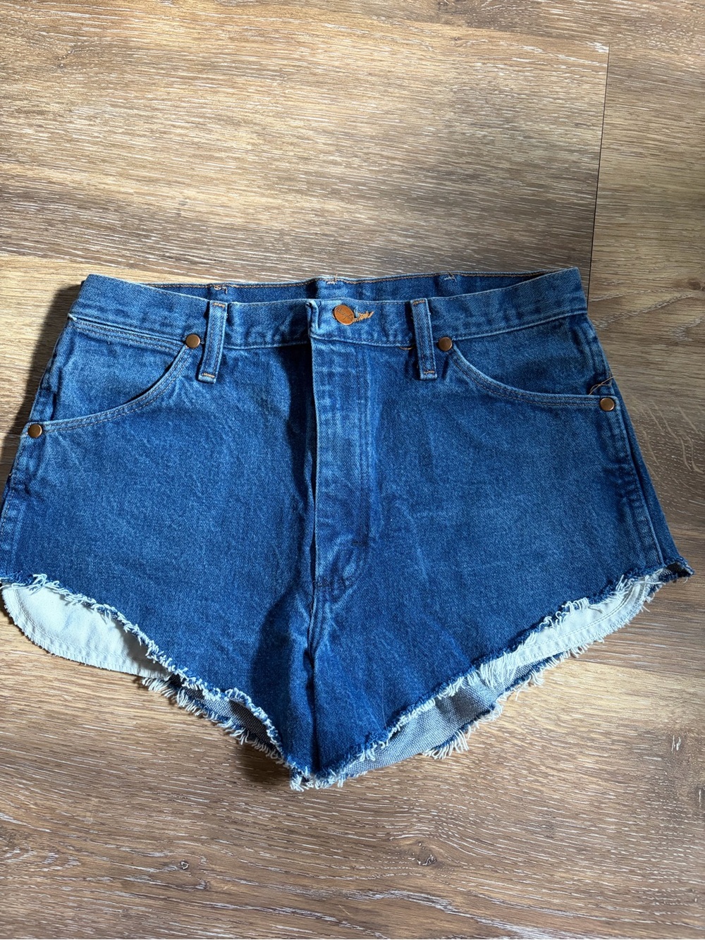 Vintage Wrangler Dark Blue High-Rise Frayed Hem Denim Shorts